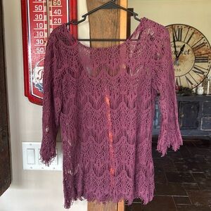 Gorgeous boutique gimmicks lace shirt